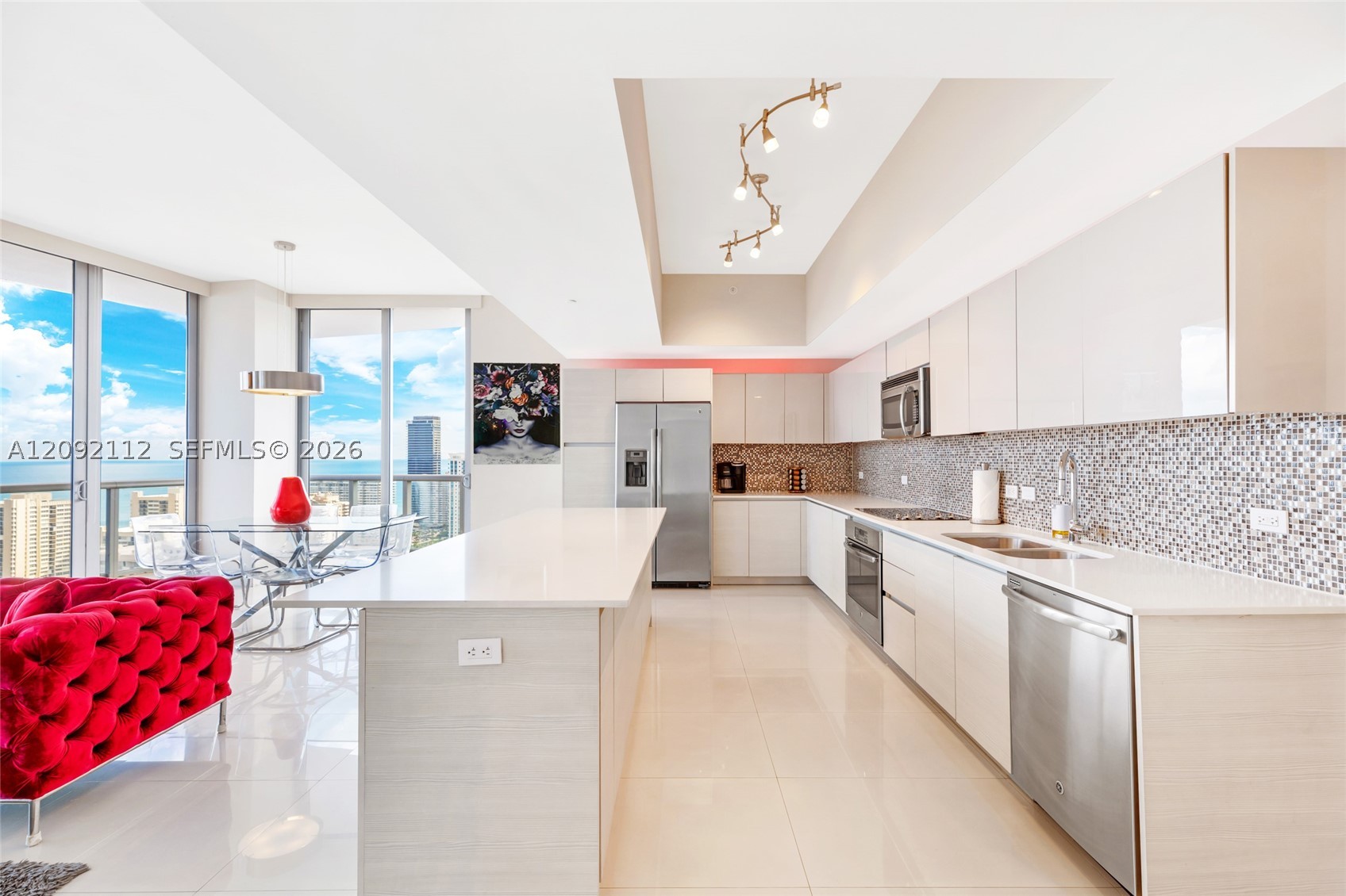 image Beachwalk Condominium6