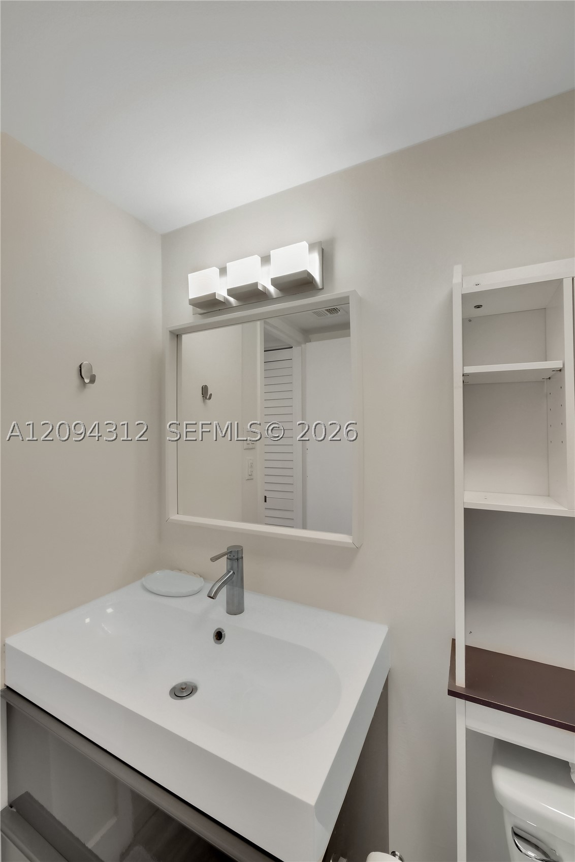 image Arlen House East24