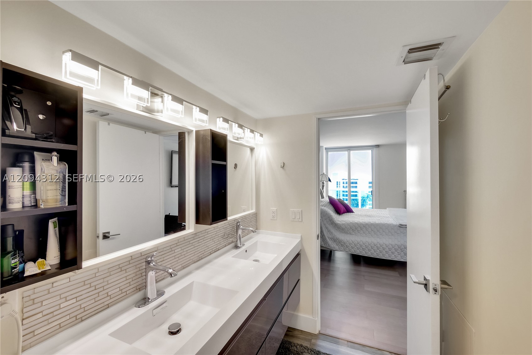 image Arlen House East29