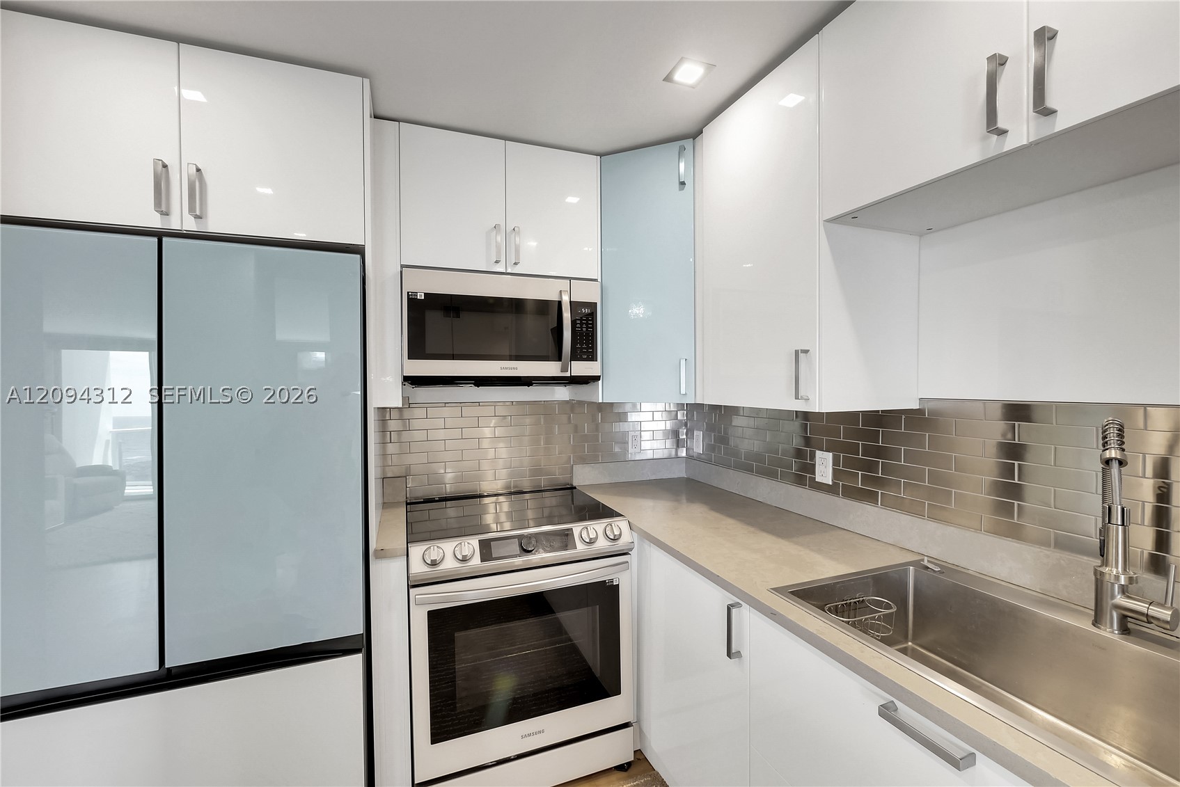 image Arlen House East5