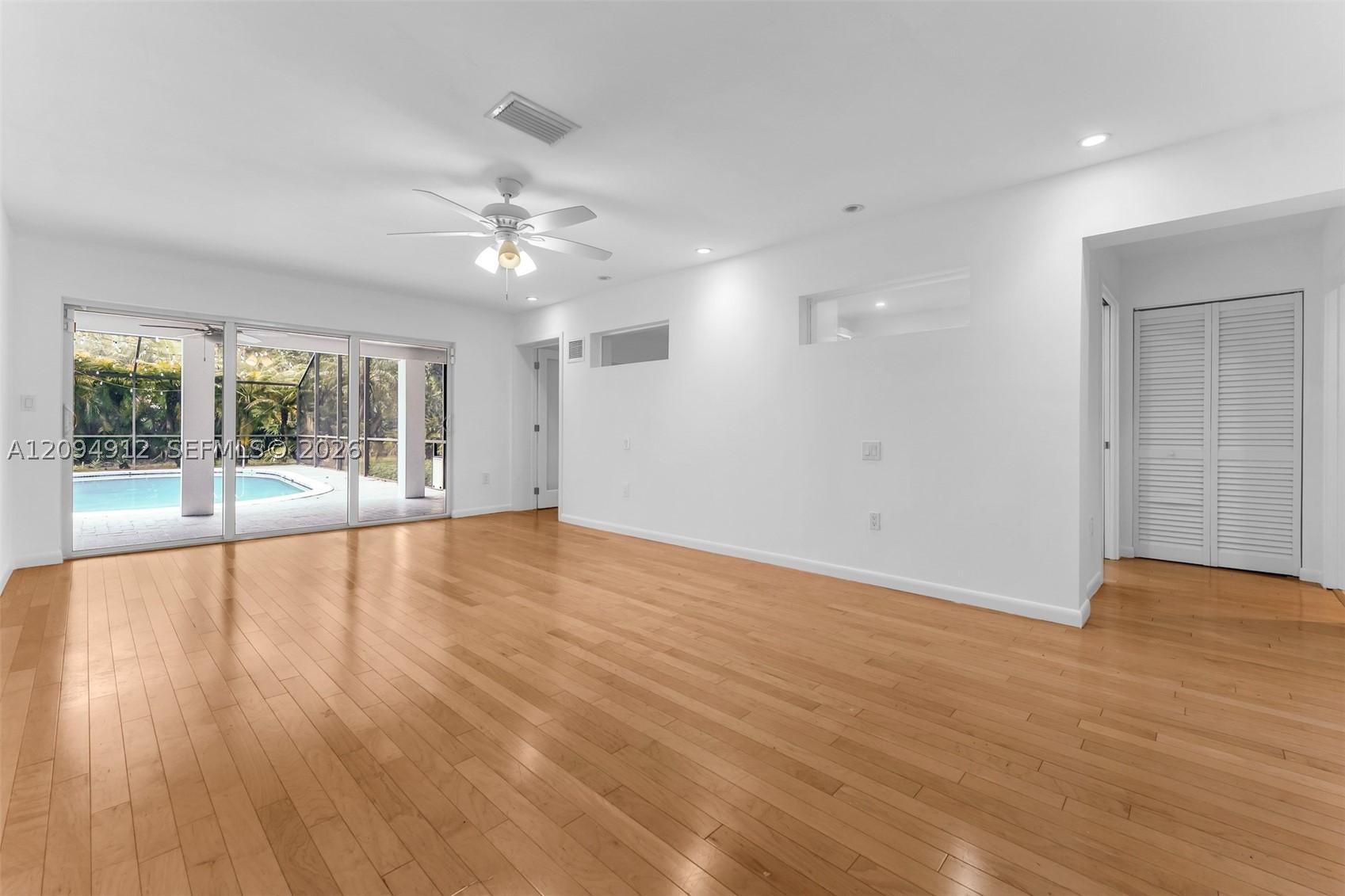 11890 SW 72nd Pl #11890 Pinecrest, FL 33156