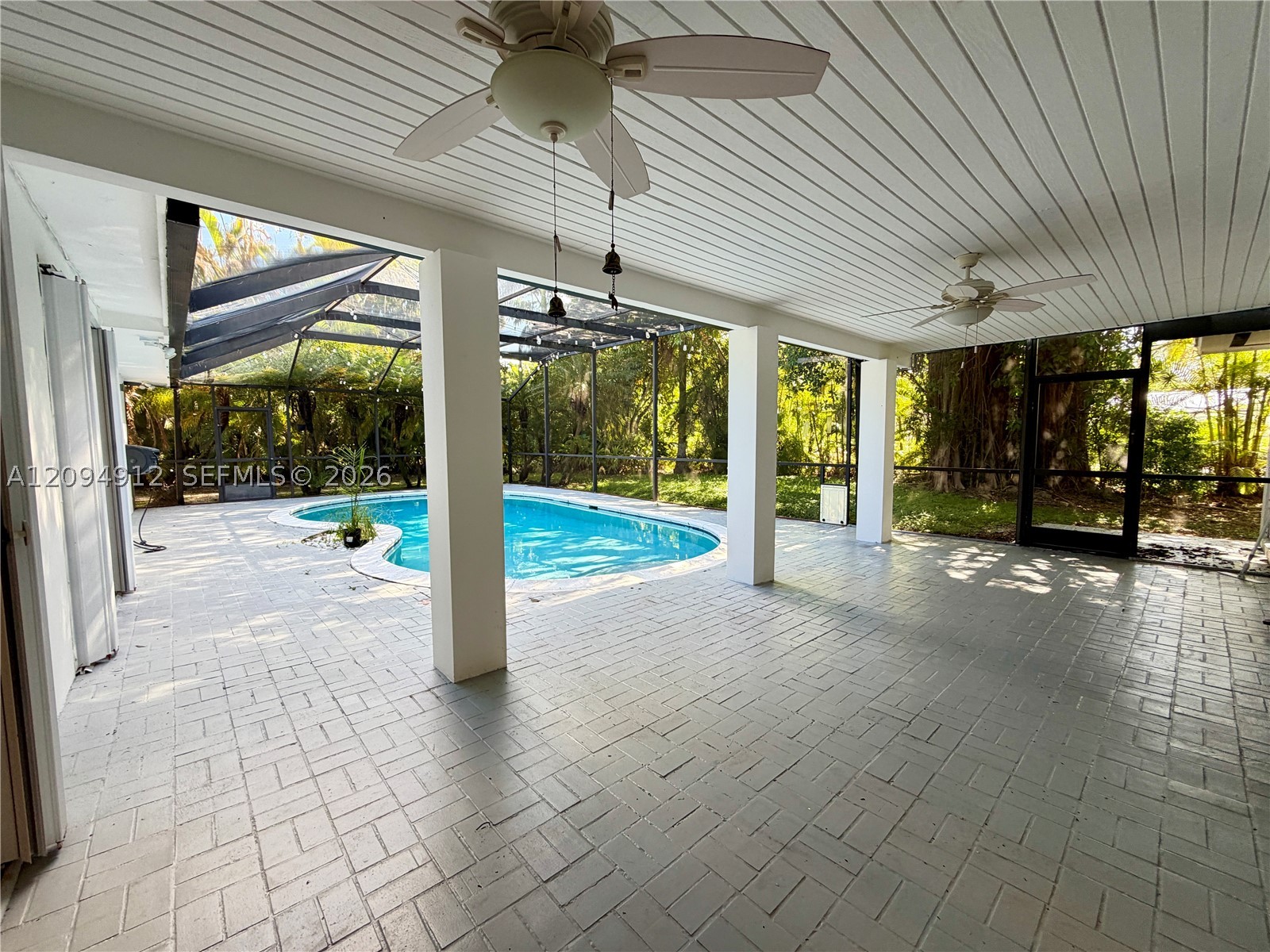 11890 SW 72nd Pl #11890 Pinecrest, FL 33156
