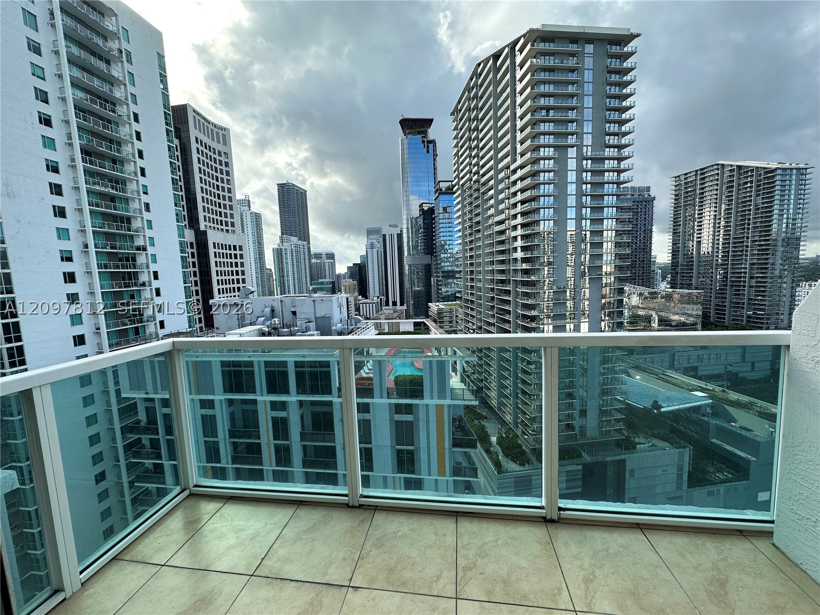 image Brickell on the River South14