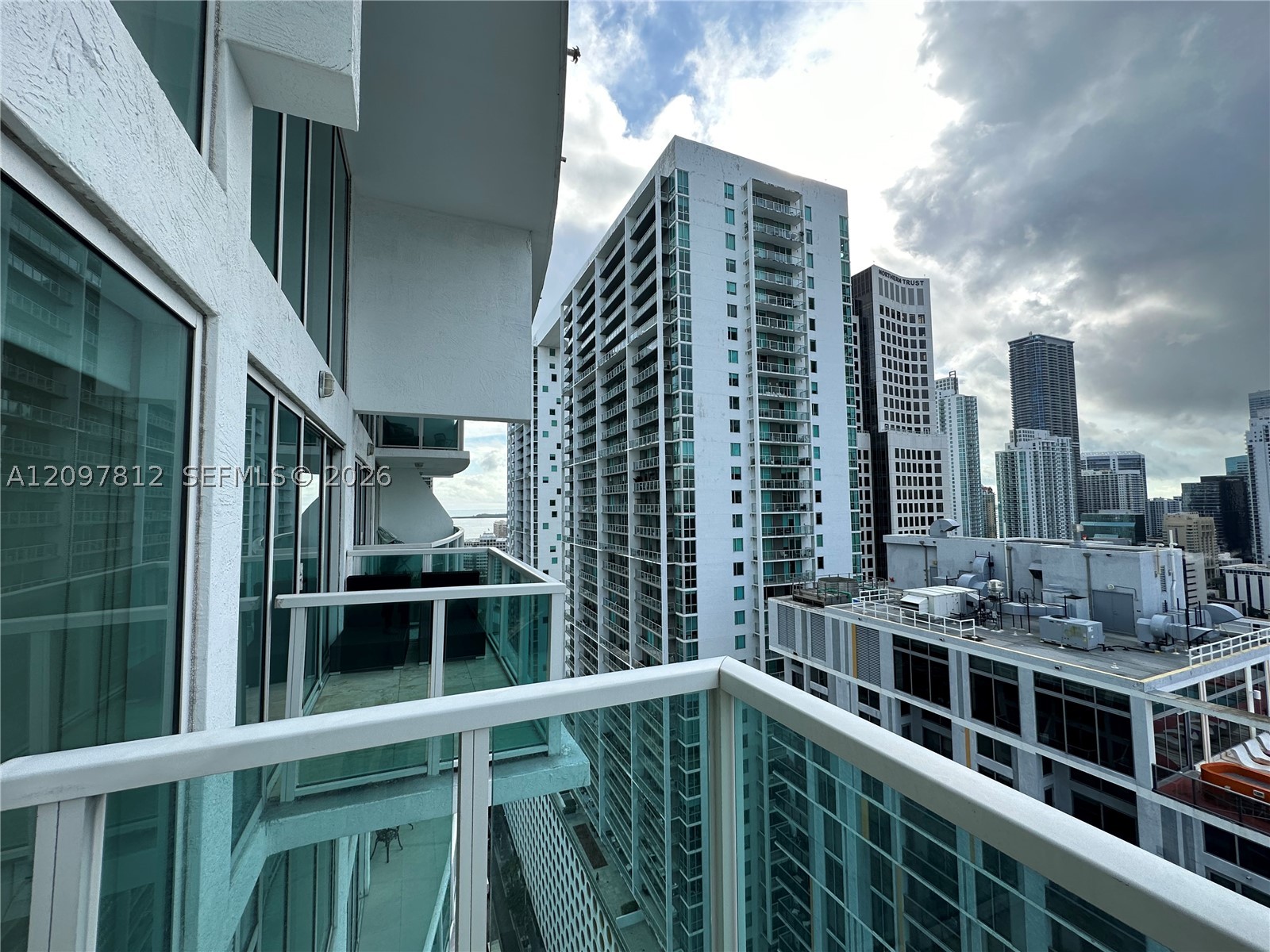 image Brickell on the River South15