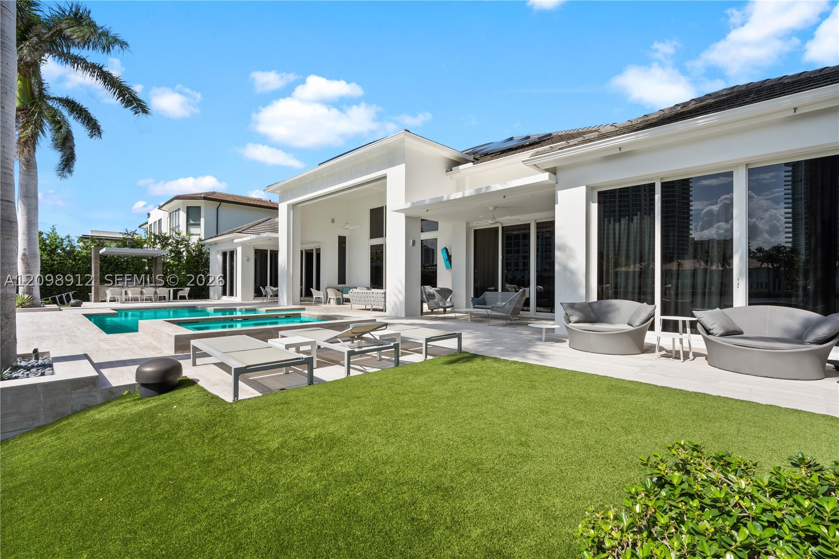 224 S Is Golden Beach, FL 33160