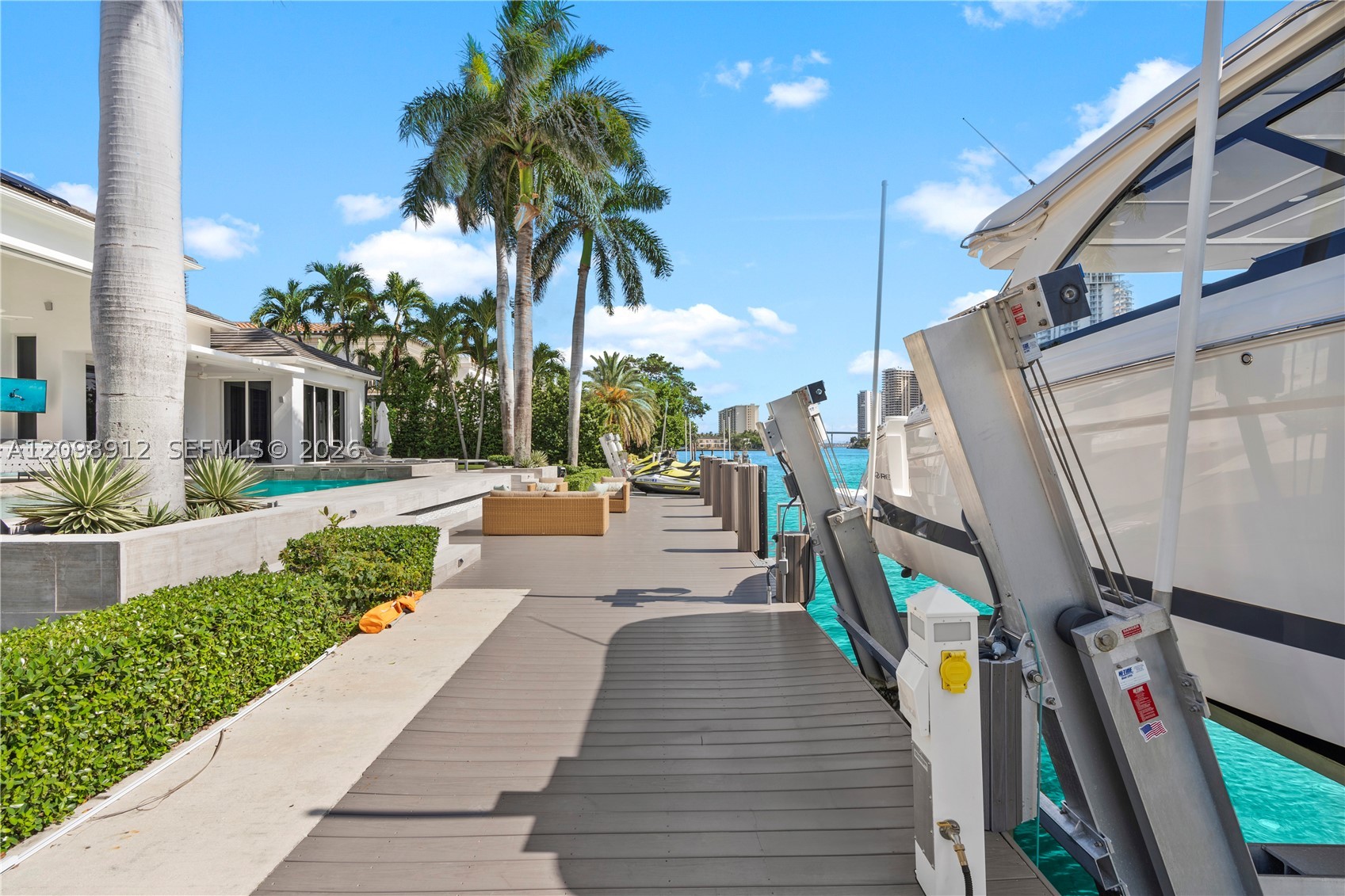 224 S Is Golden Beach, FL 33160