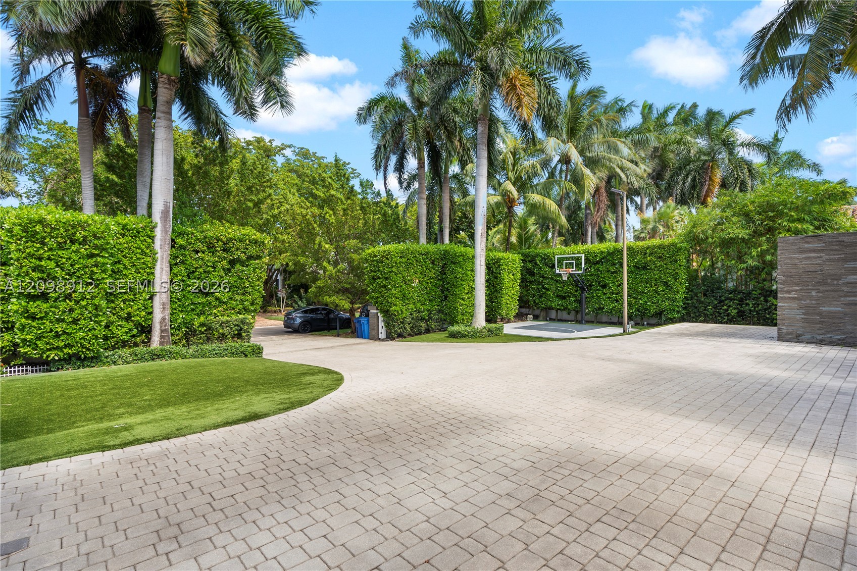 224 S Is Golden Beach, FL 33160