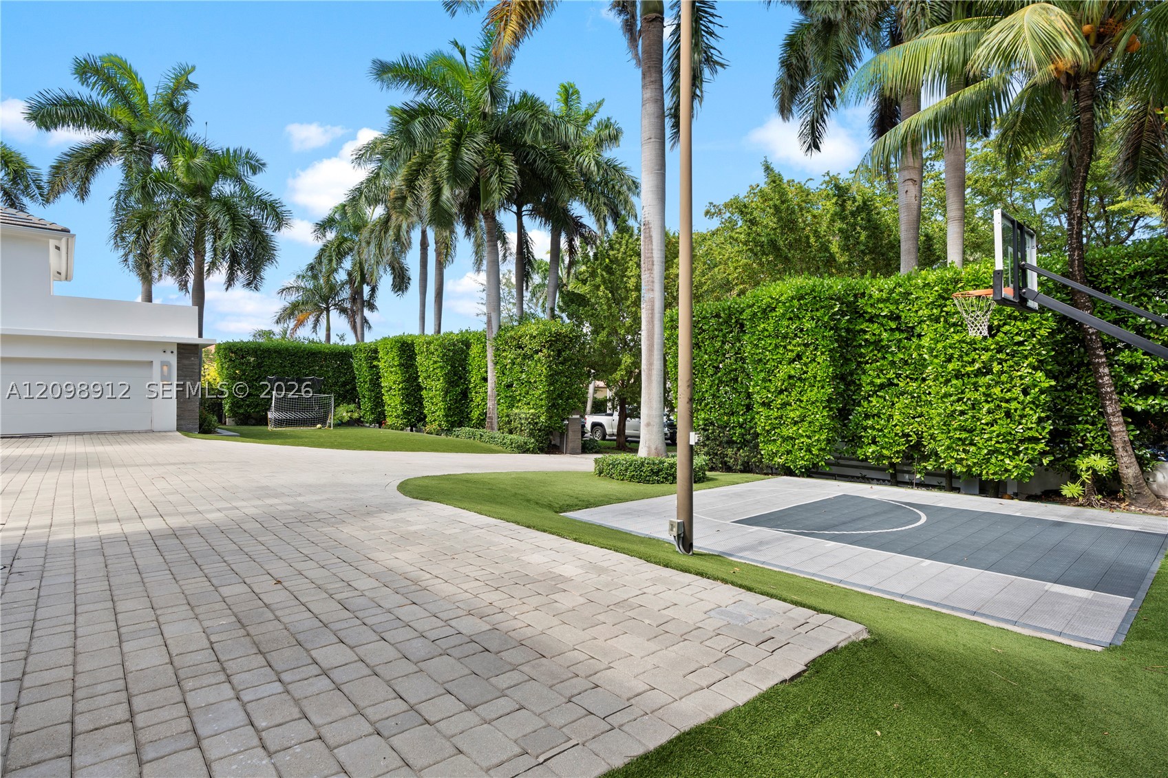 224 S Is Golden Beach, FL 33160
