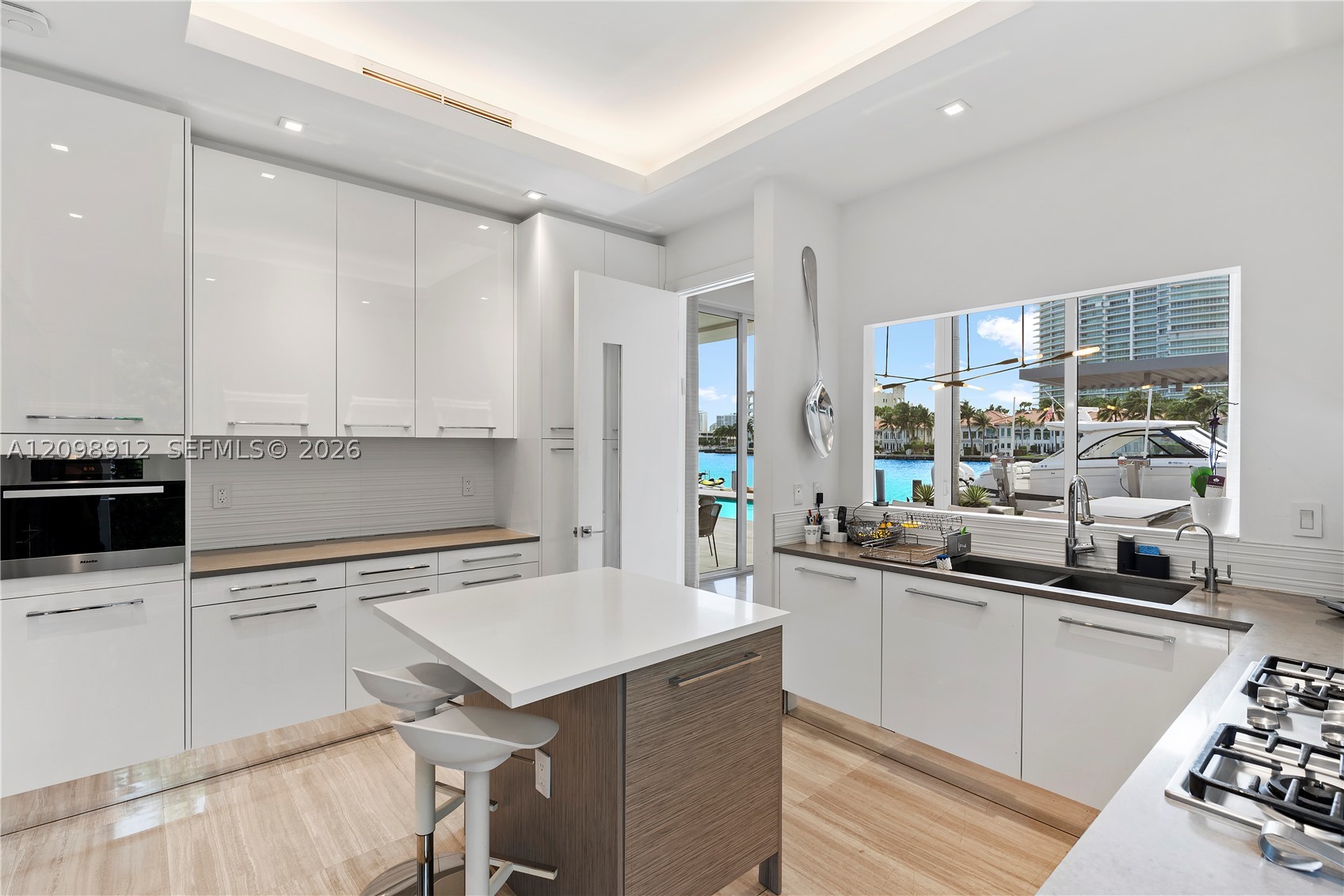 224 S Is Golden Beach, FL 33160