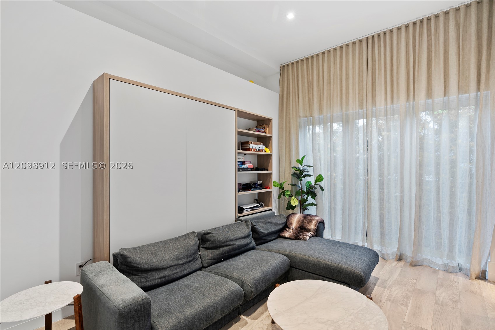 224 S Is Golden Beach, FL 33160