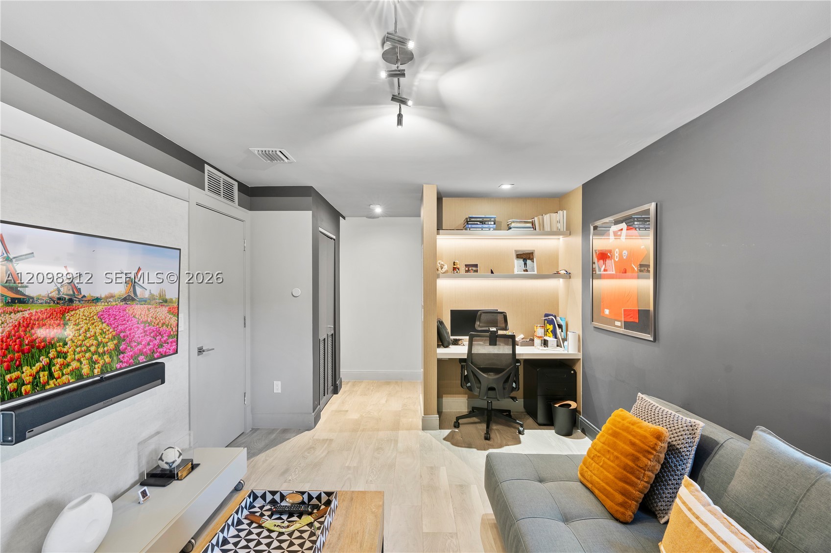 224 S Is Golden Beach, FL 33160
