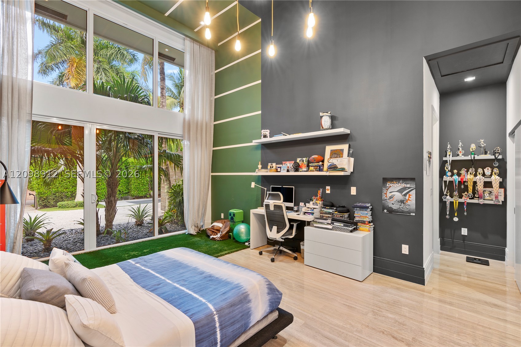 224 S Is Golden Beach, FL 33160