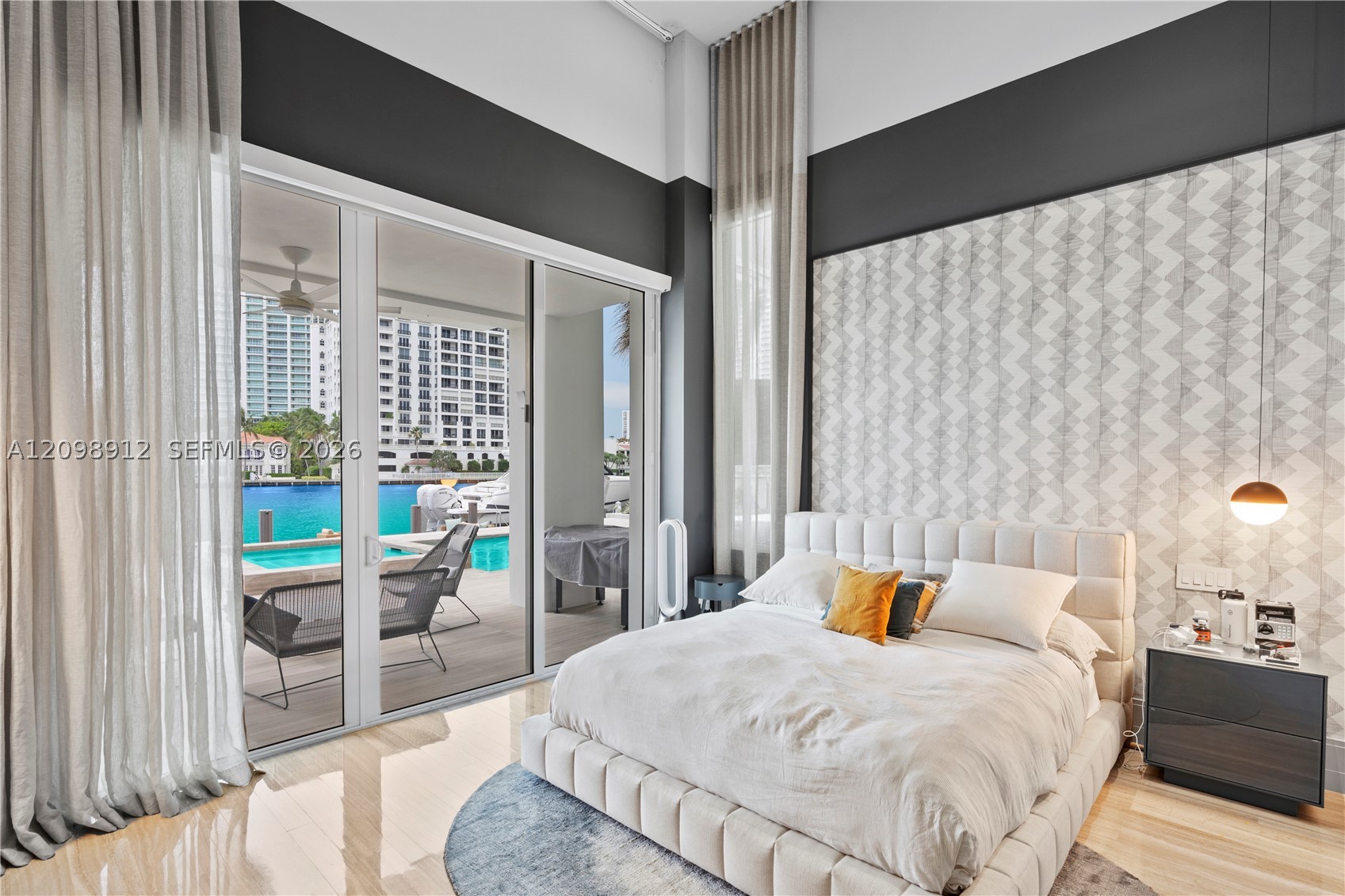 224 S Is Golden Beach, FL 33160