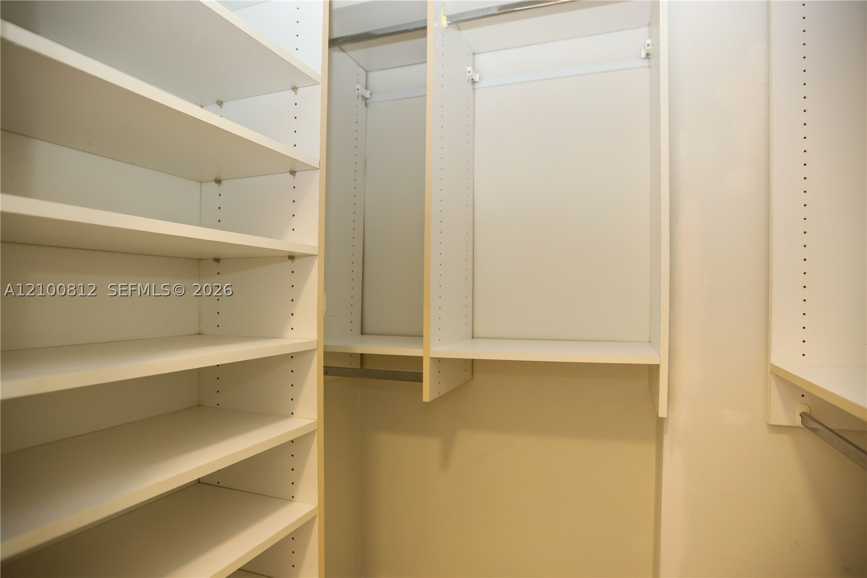 image Arlen House Condo19