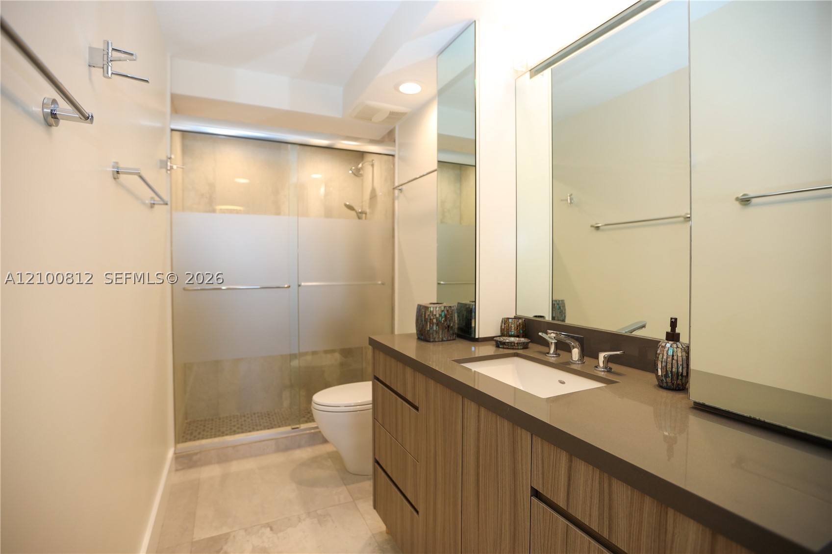 image Arlen House Condo20