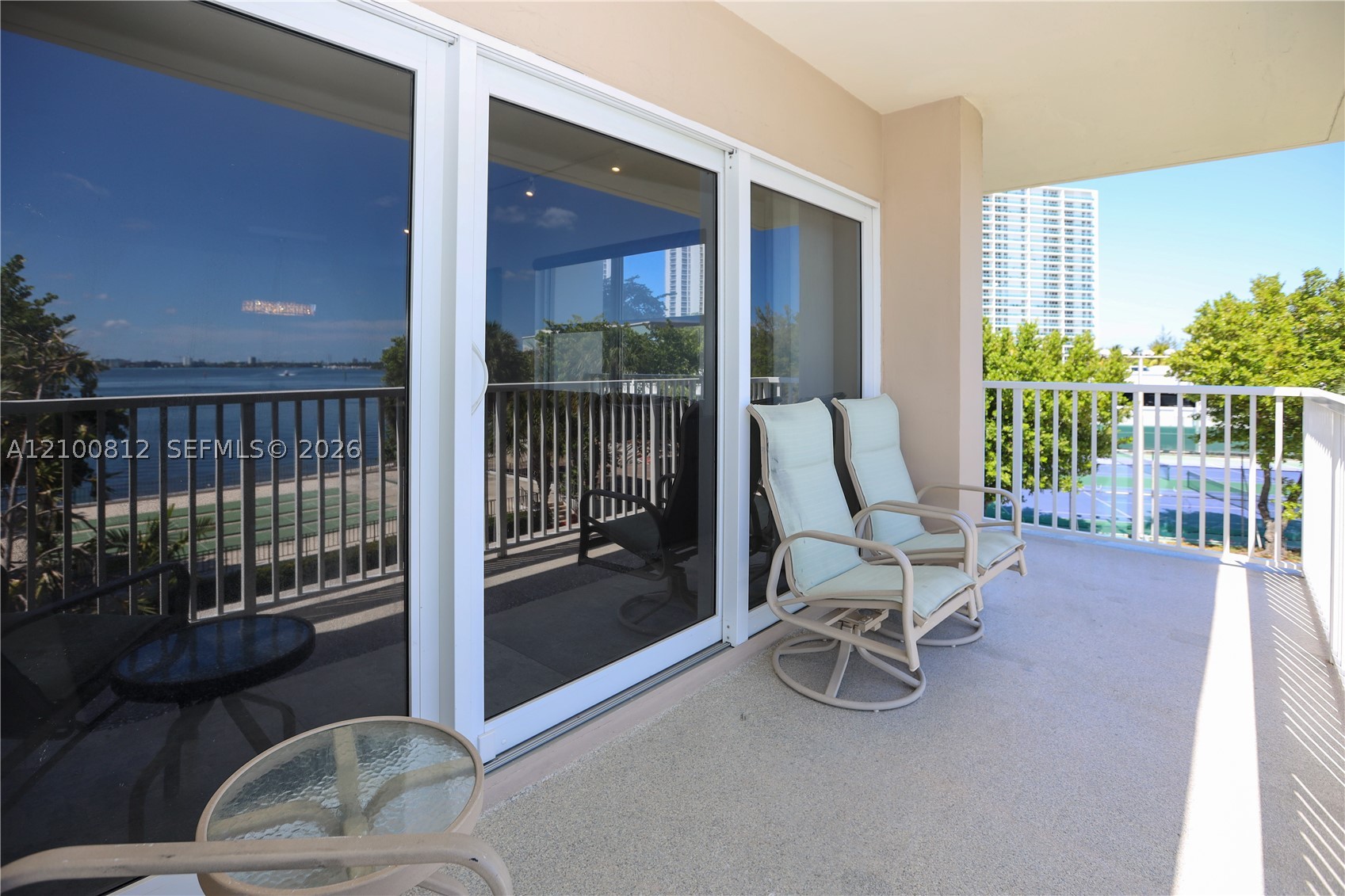image Arlen House Condo22