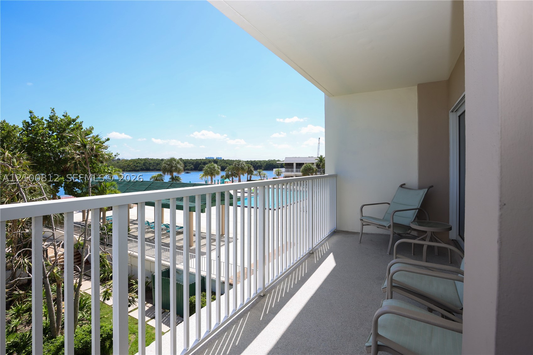 image Arlen House Condo23