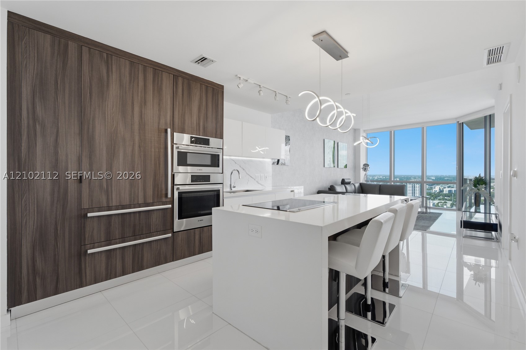 851 NE 1st Ave #3906