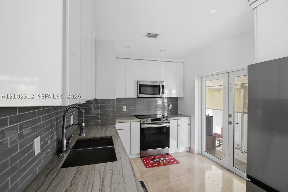 120 W 63rd St Hialeah, FL 33012
