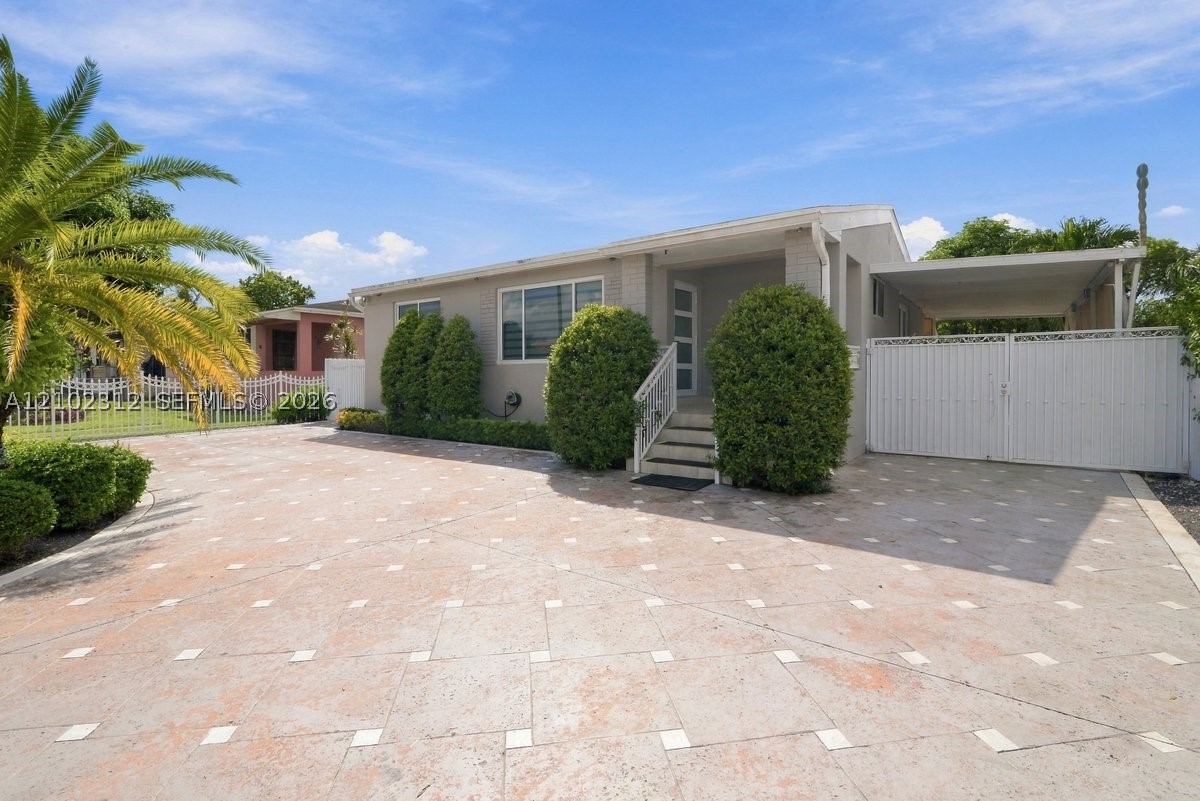 120 W 63rd St Hialeah, FL 33012