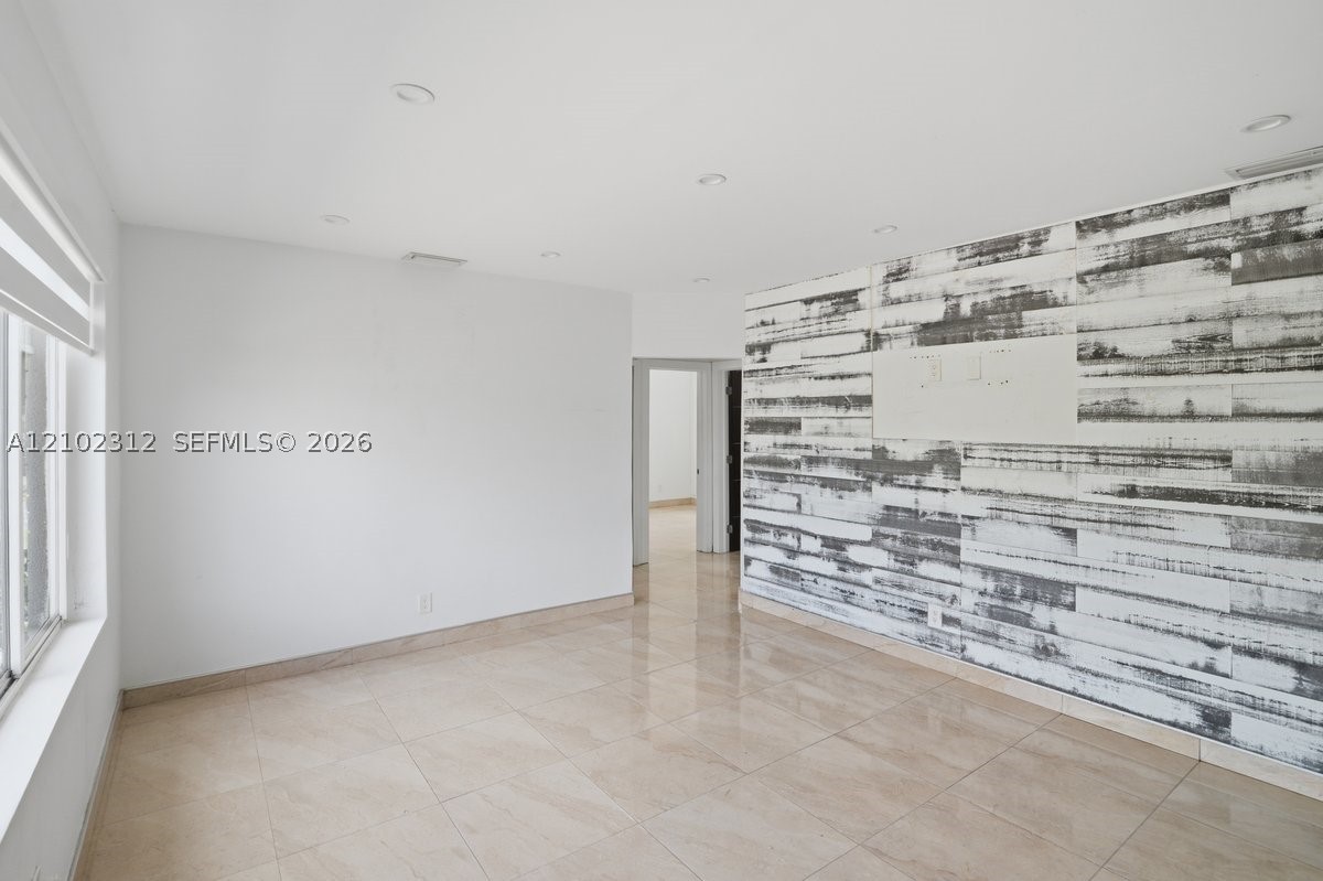 120 W 63rd St Hialeah, FL 33012