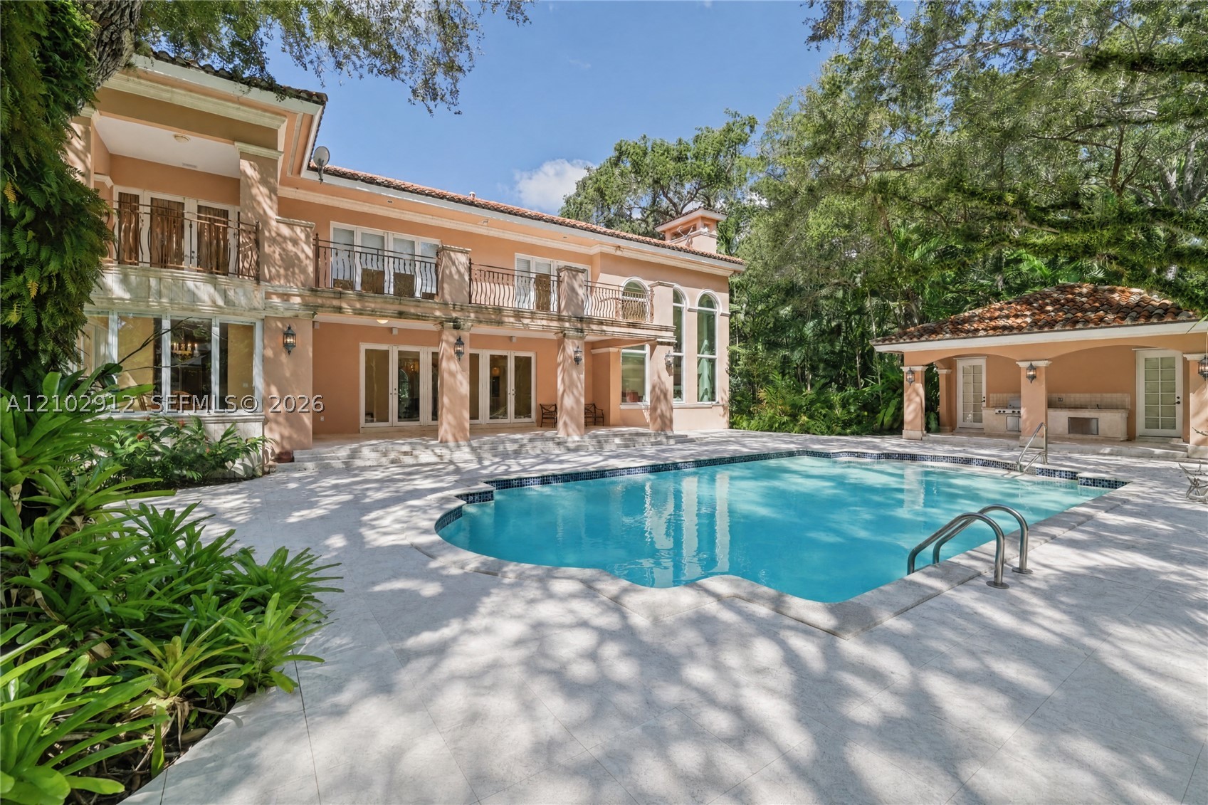 11001 Old Cutler Rd Coral Gables, FL 33156