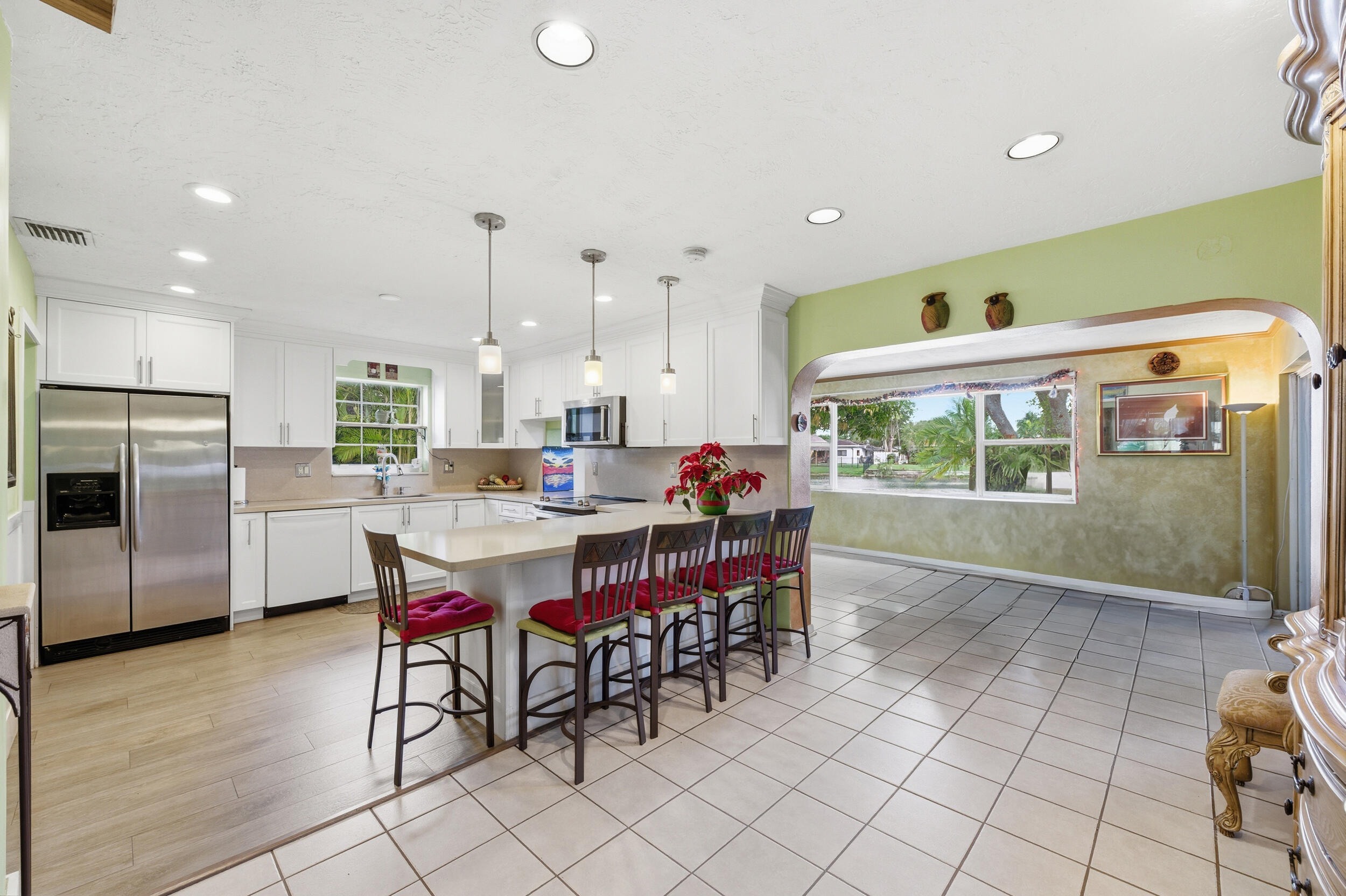 1811 NW 119th Pembroke Pines, FL 33026