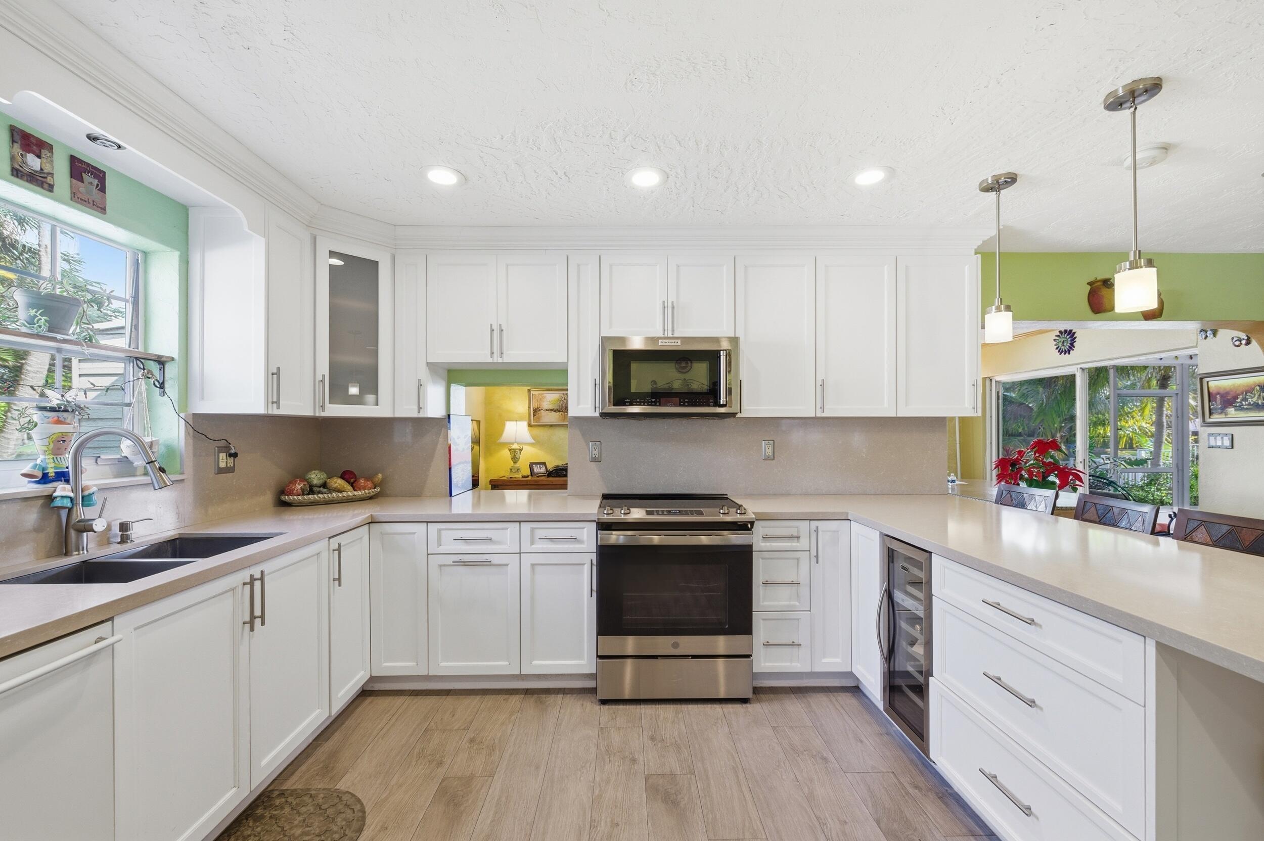 1811 NW 119th Pembroke Pines, FL 33026