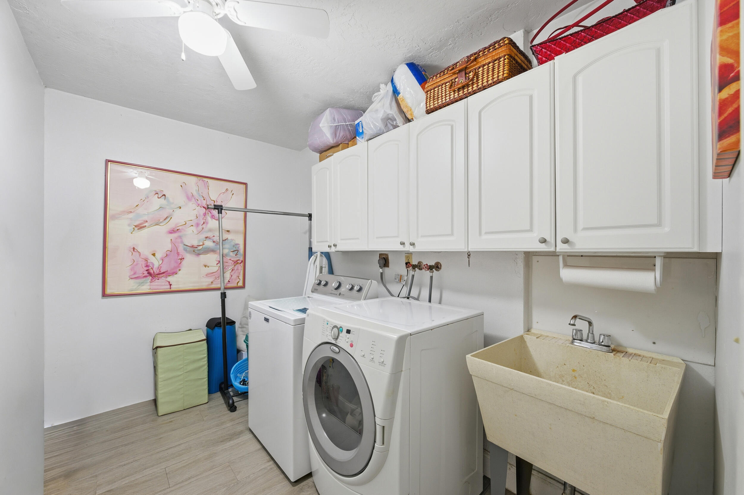 1811 NW 119th Pembroke Pines, FL 33026