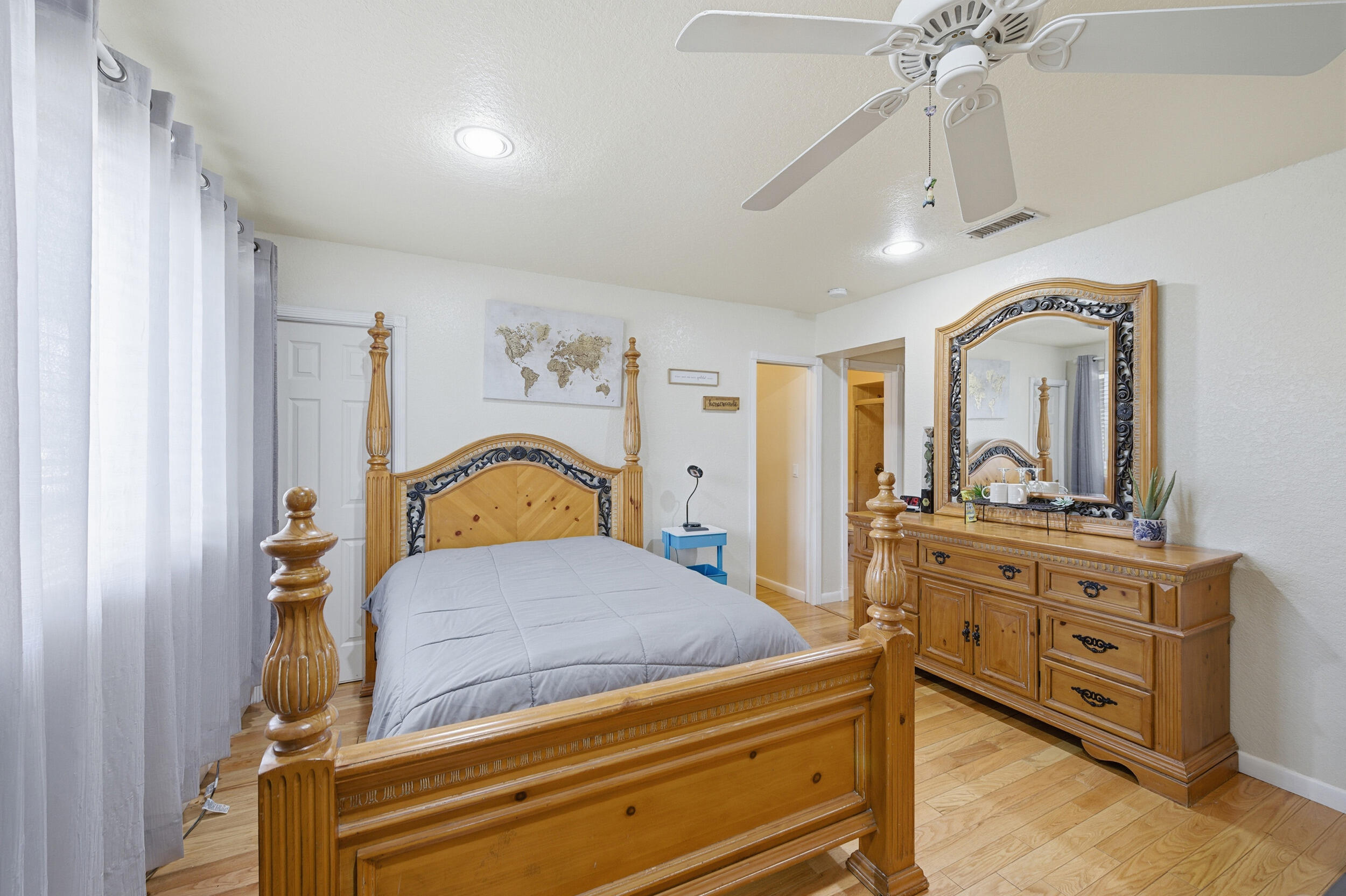 1811 NW 119th Pembroke Pines, FL 33026