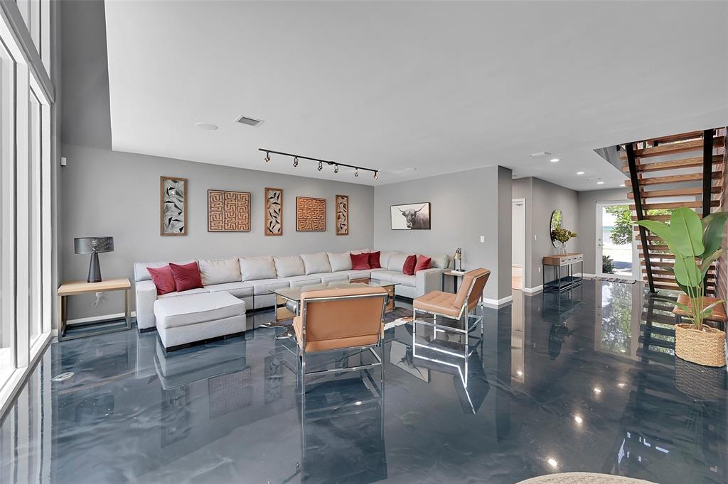 640 NE 17th Fort Lauderdale, FL 33304