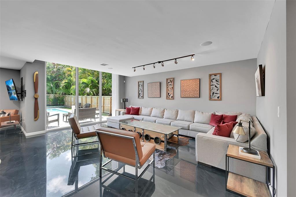 640 NE 17th Fort Lauderdale, FL 33304