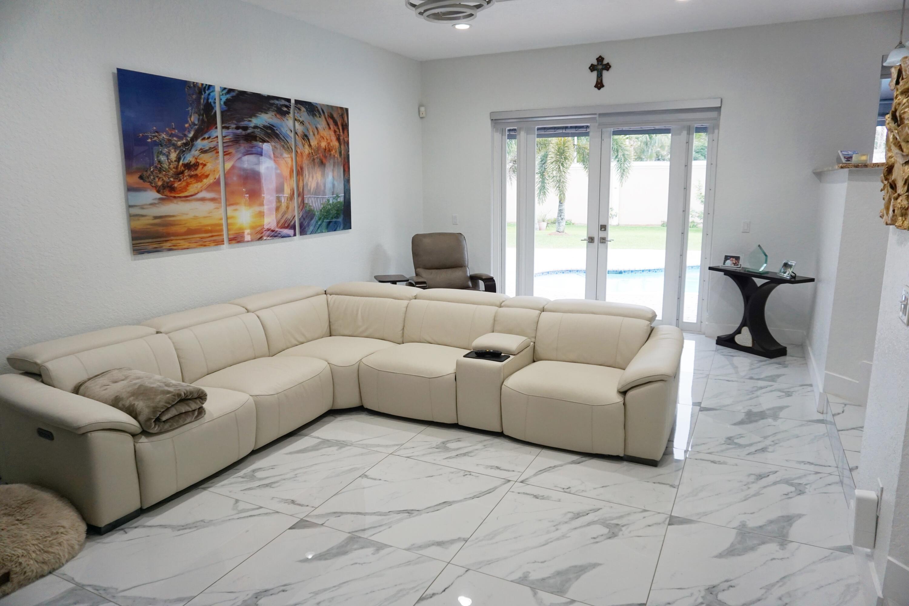 15604 SW 16th Pembroke Pines, FL 33027