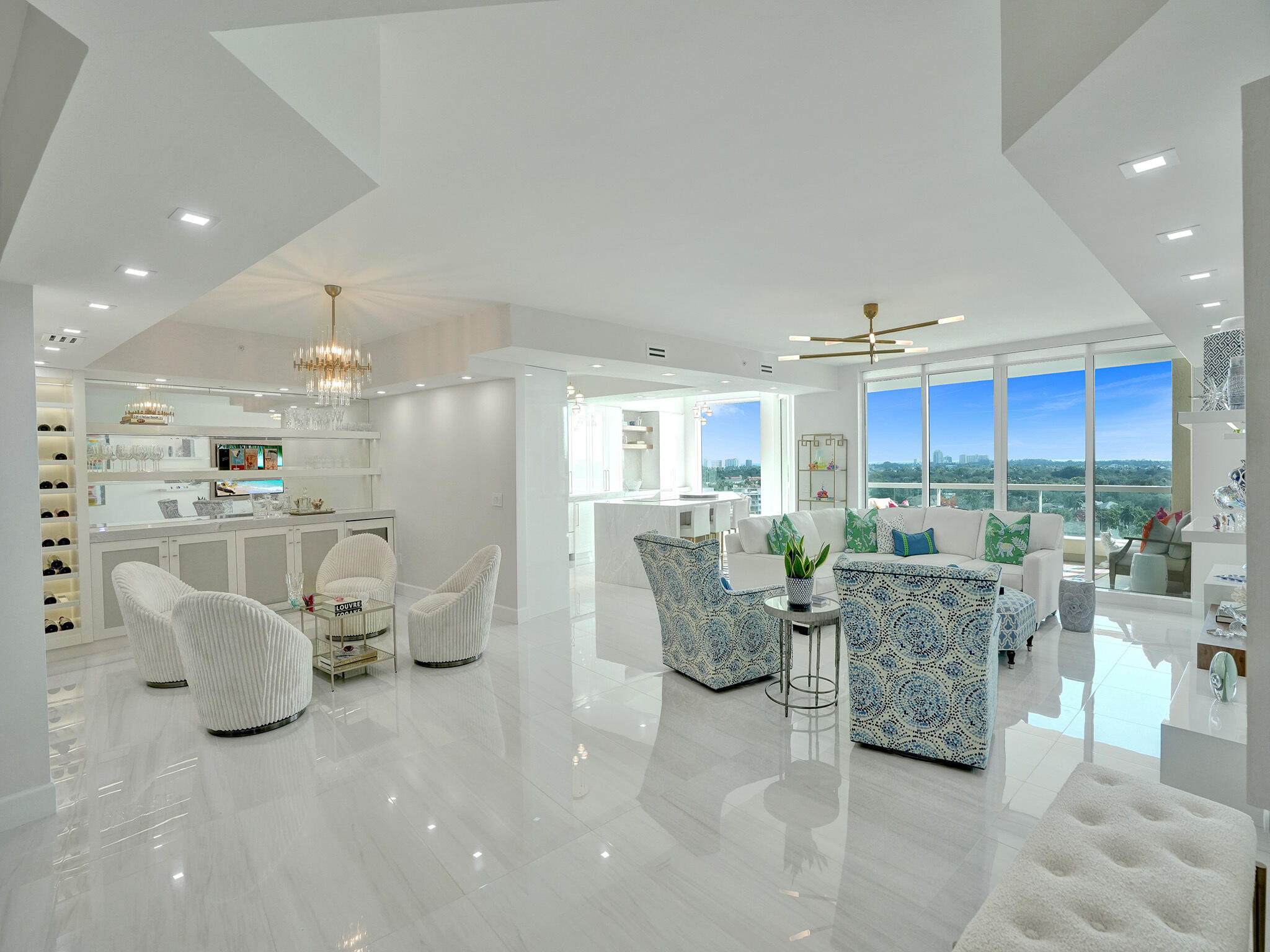 411 N New Riv Dr #1204