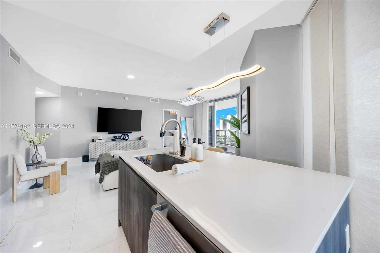 image Aria on the Bay11