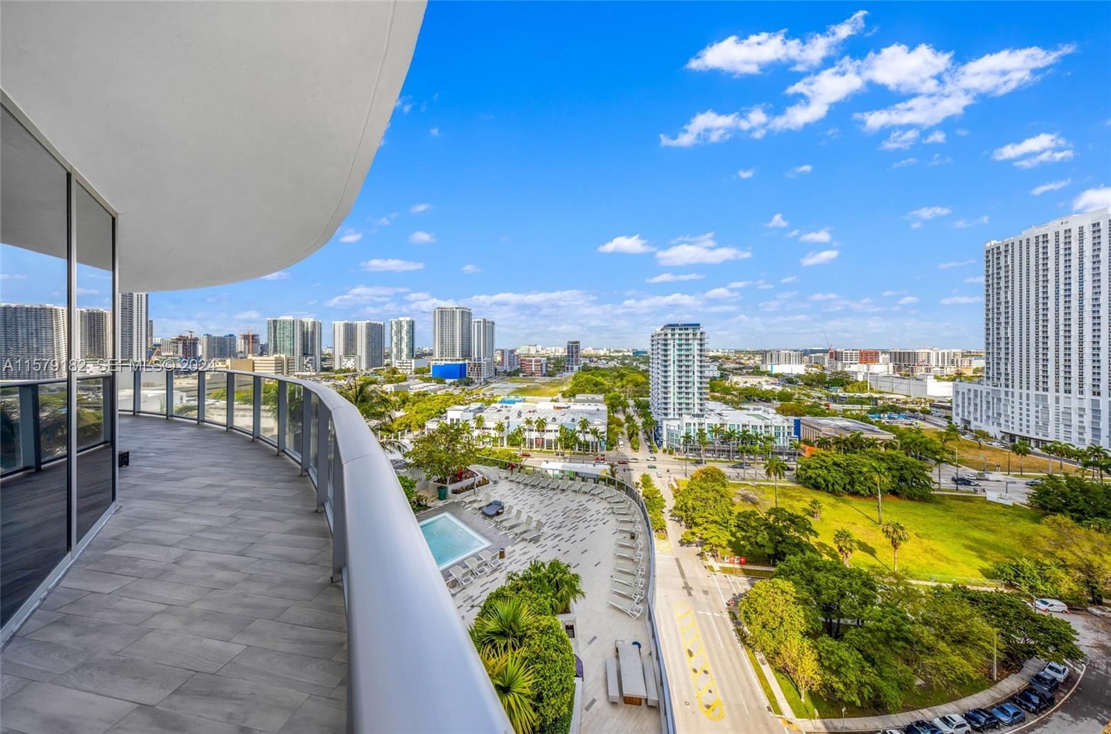 image Aria on the Bay14