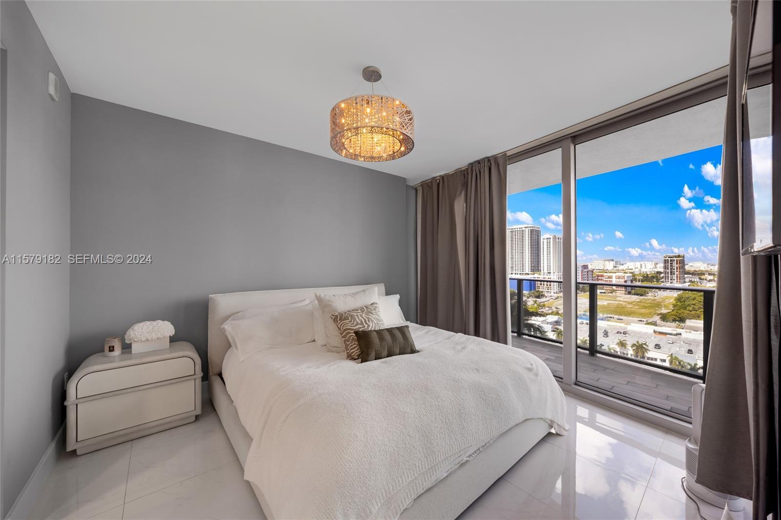 image Aria on the Bay21