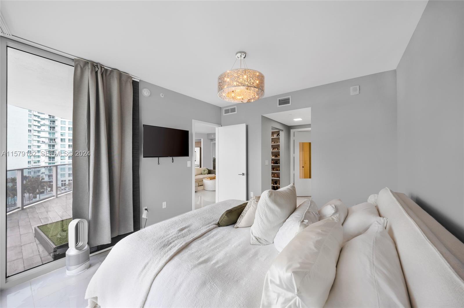 image Aria on the Bay24