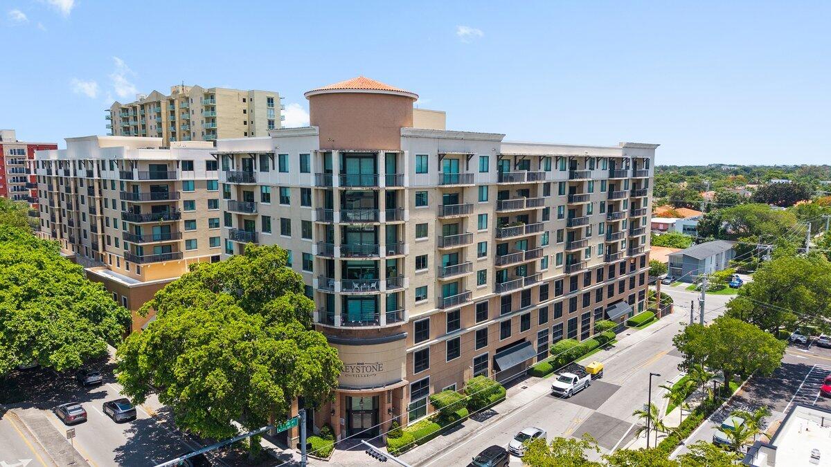 3590 Coral Way #502