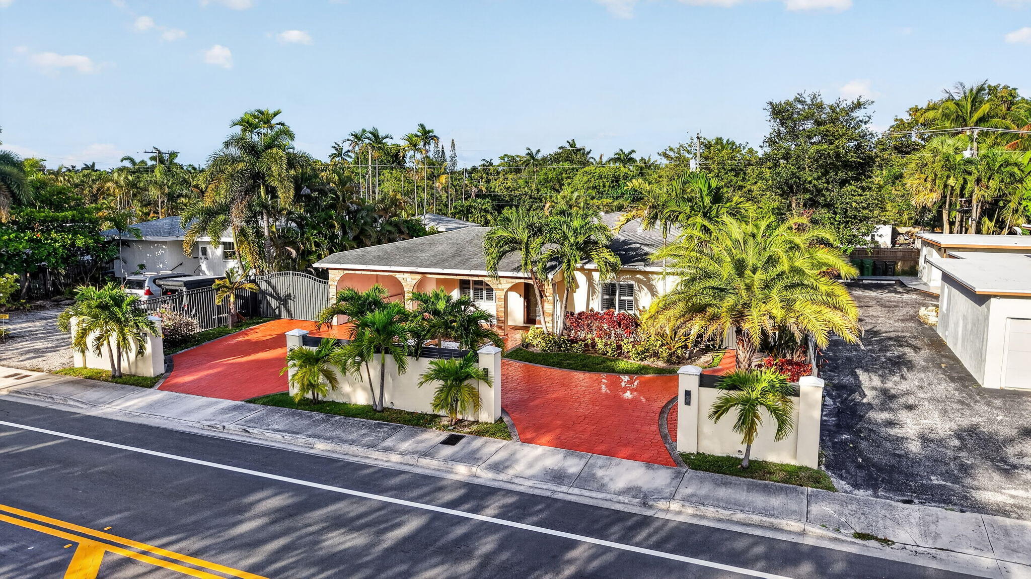 1412 NE 15th Fort Lauderdale, FL 33304