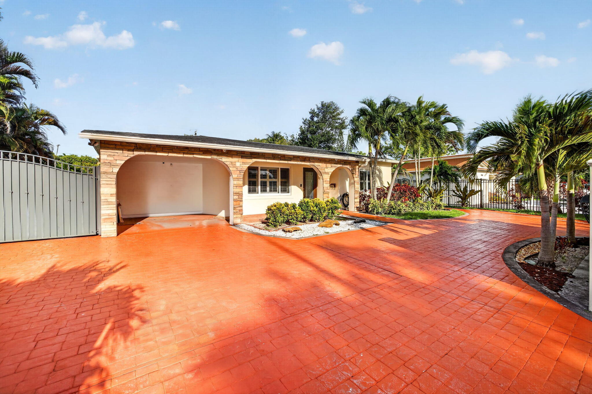 1412 NE 15th Fort Lauderdale, FL 33304