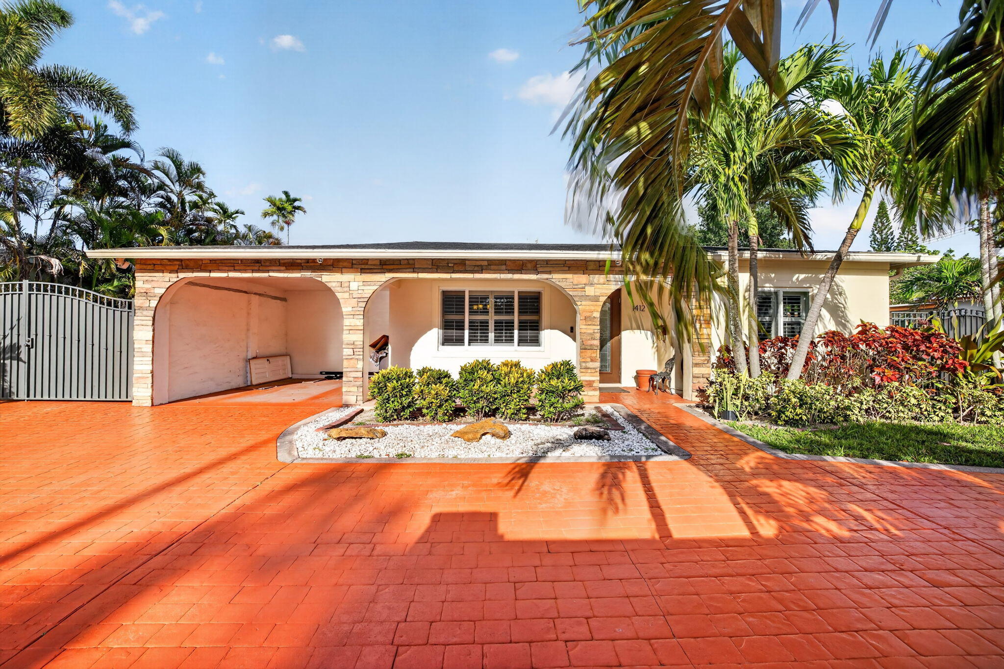 1412 NE 15th Fort Lauderdale, FL 33304