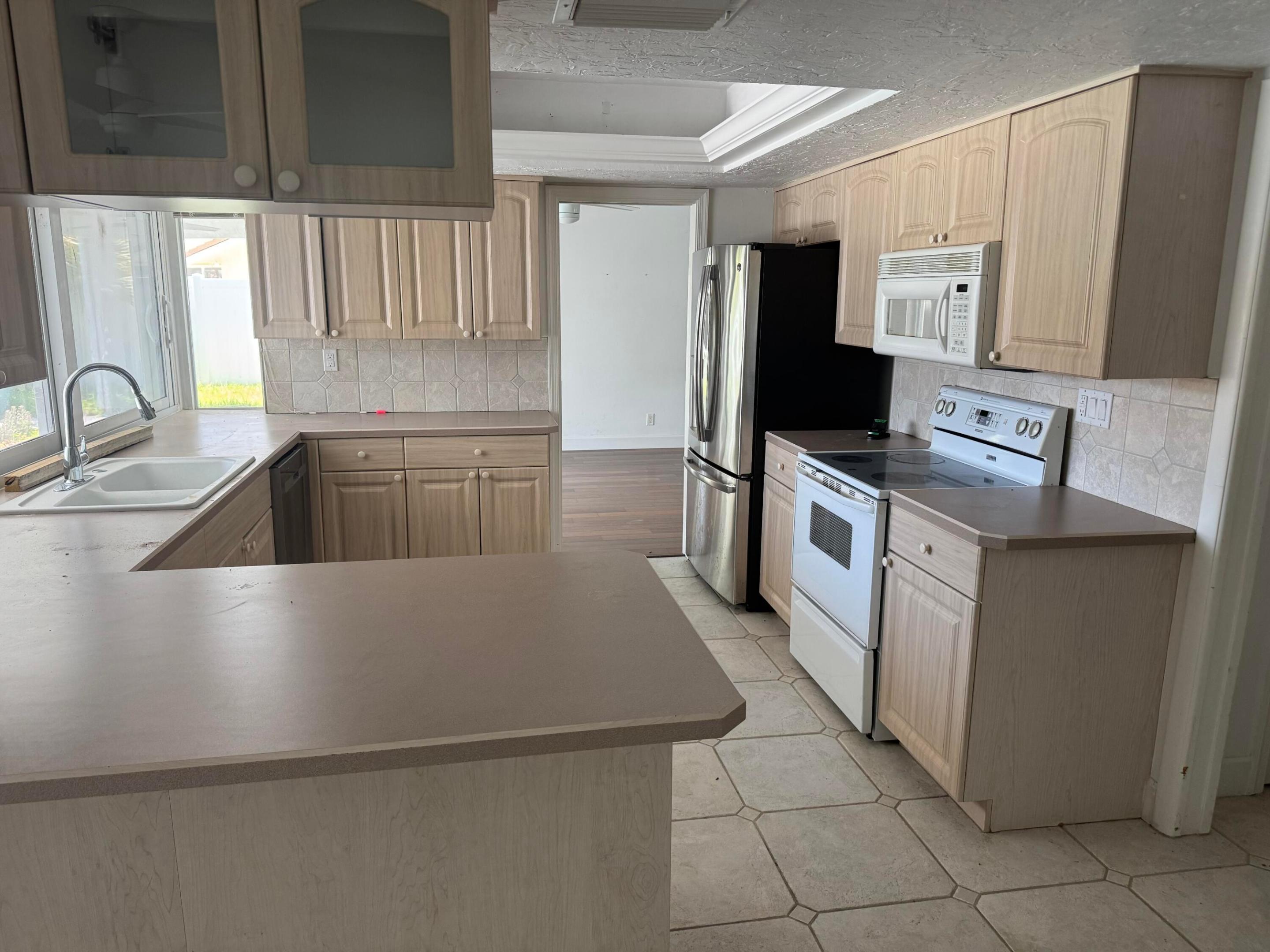 2800 NE 57th Fort Lauderdale, FL 33308