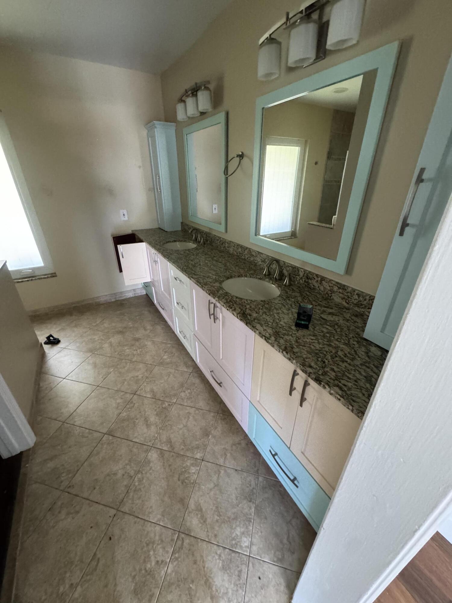 2800 NE 57th Fort Lauderdale, FL 33308