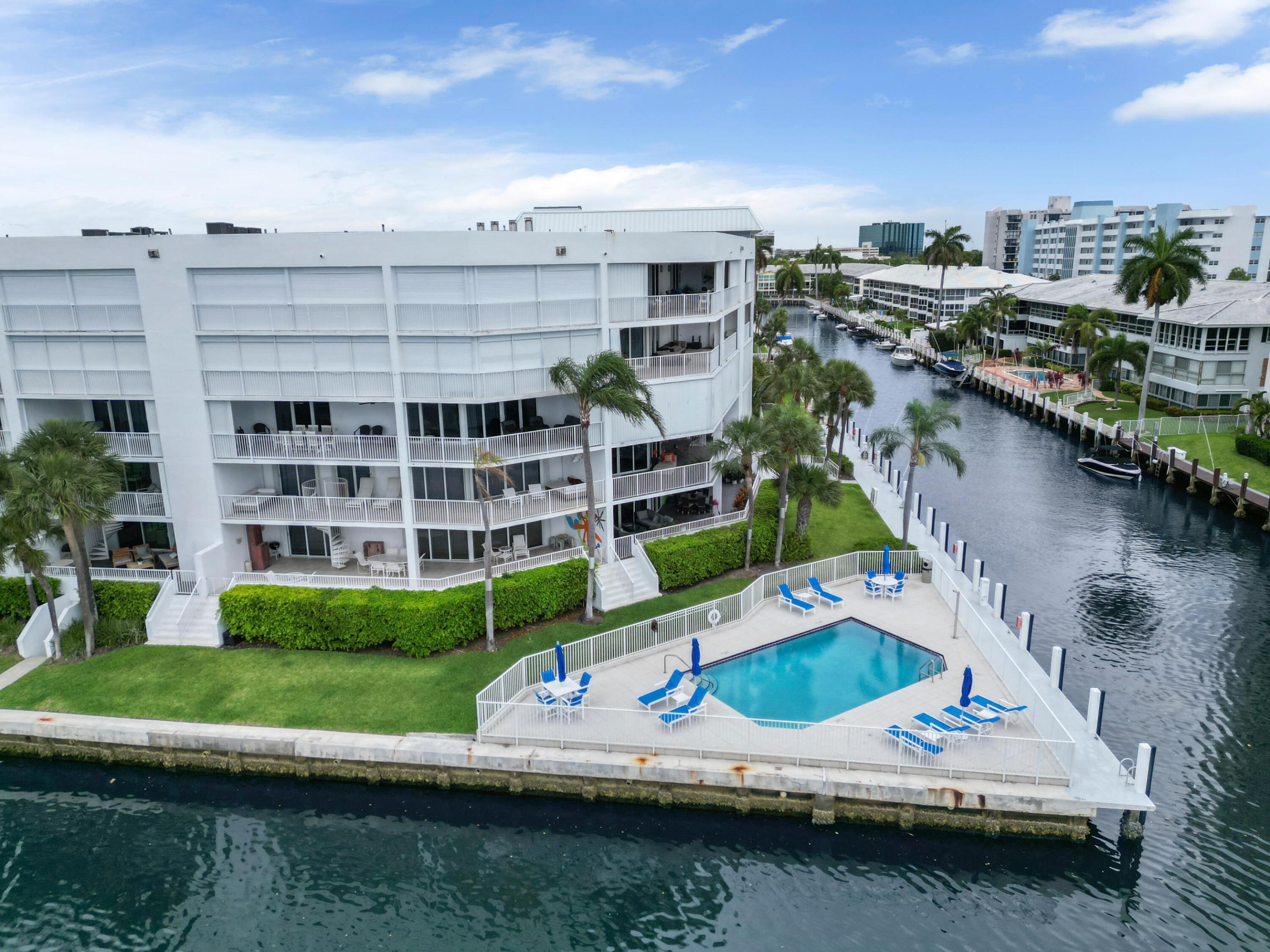 3100 NE 47th #305