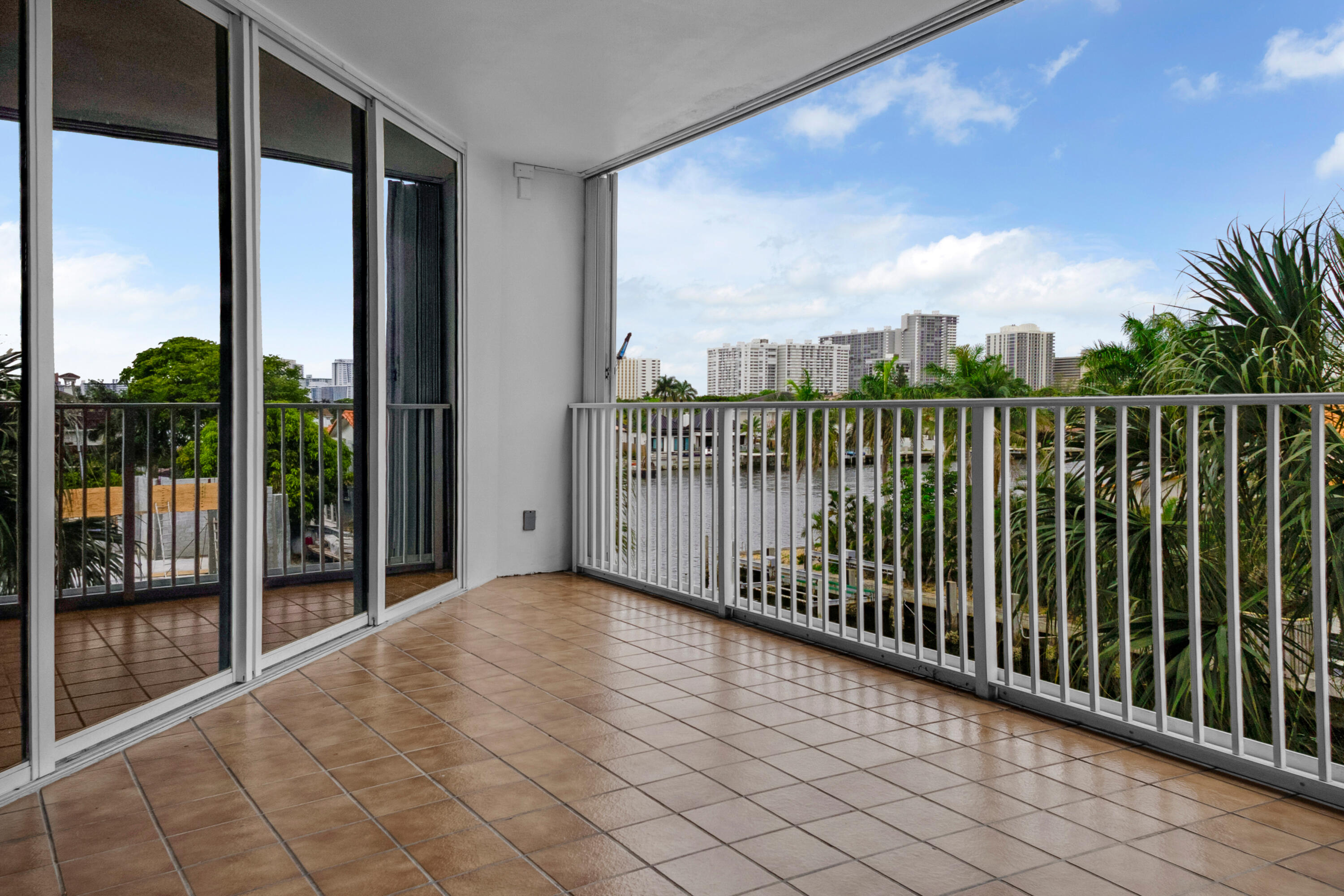 3100 NE 47th #305 Fort Lauderdale, FL 33308