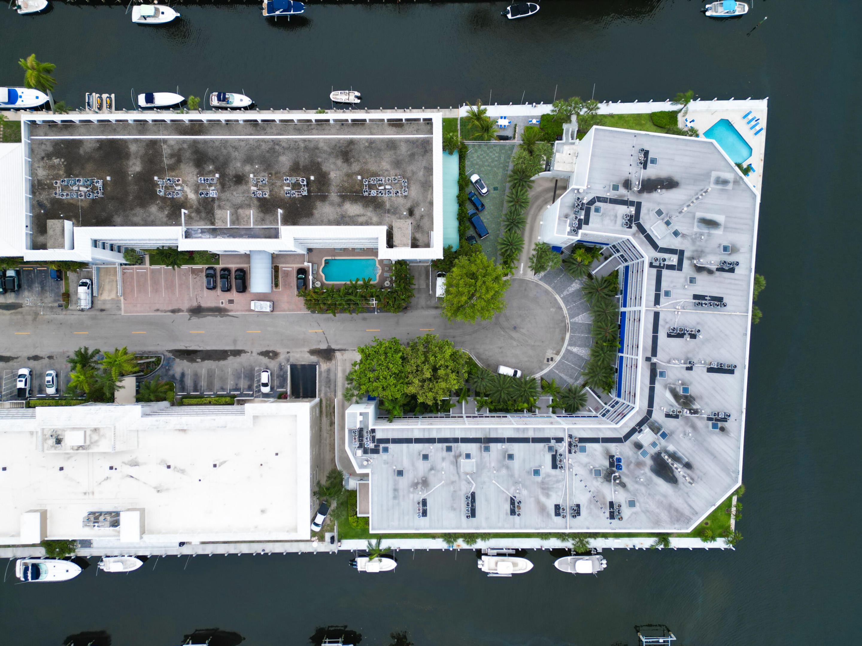 3100 NE 47th #305 Fort Lauderdale, FL 33308