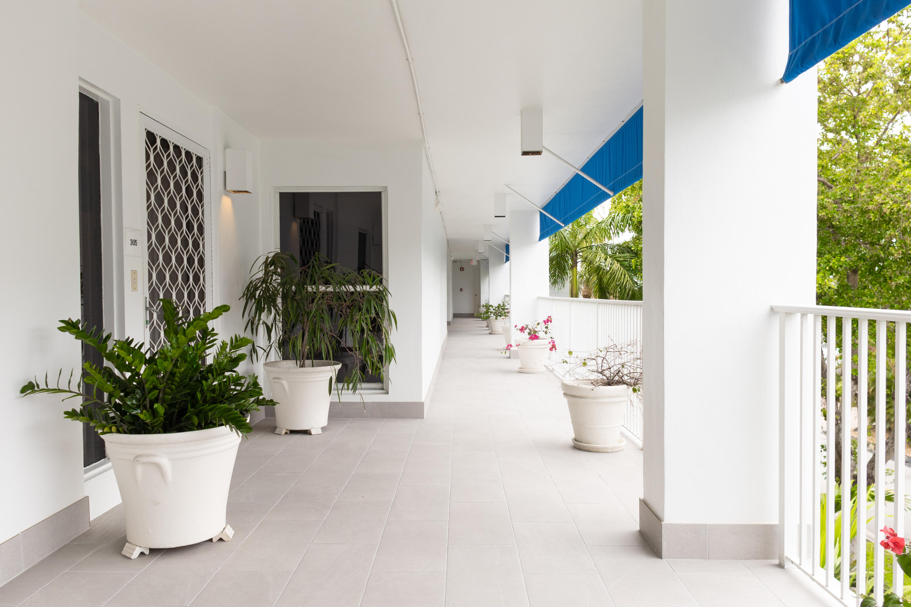 3100 NE 47th #305 Fort Lauderdale, FL 33308