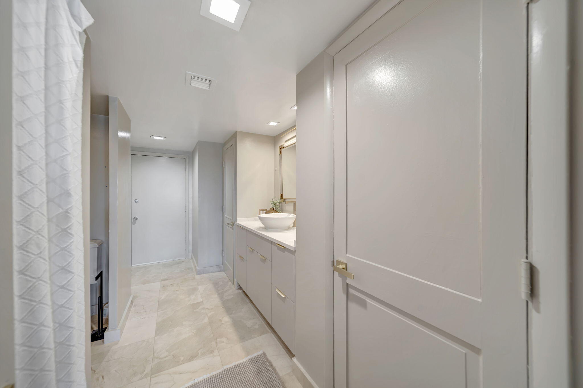 2100 S Ocean #101-102 Fort Lauderdale, FL 33316