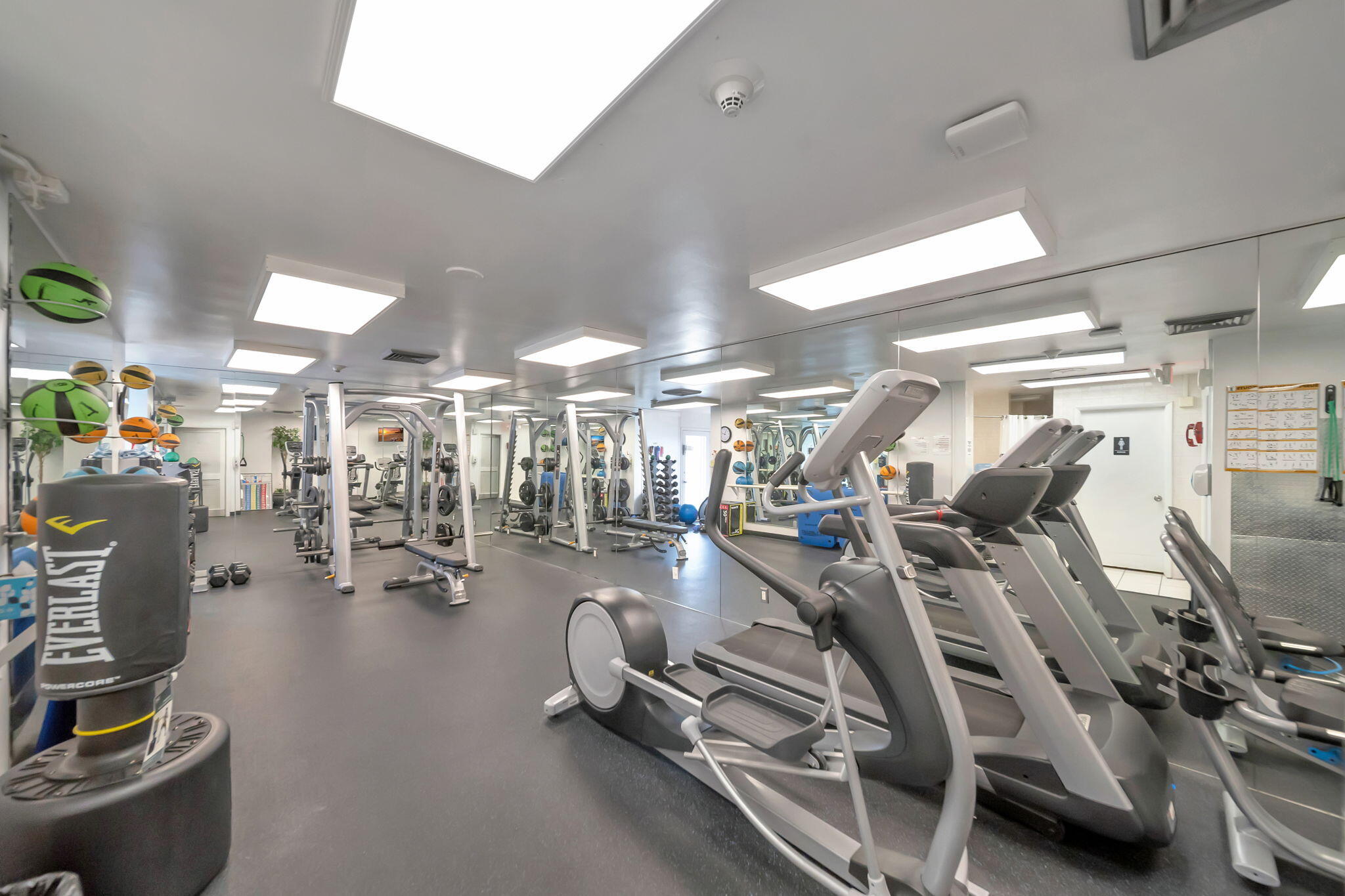 2100 S Ocean #101-102 Fort Lauderdale, FL 33316